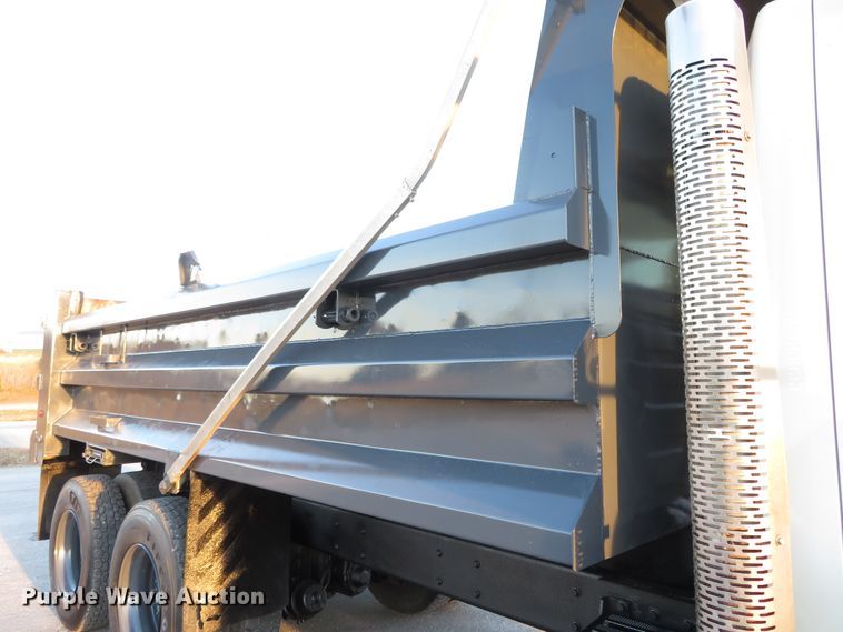 image for item DI3928 2011 International 7500  dump truck