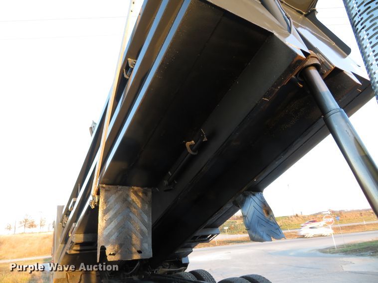 image for item DI3928 2011 International 7500  dump truck