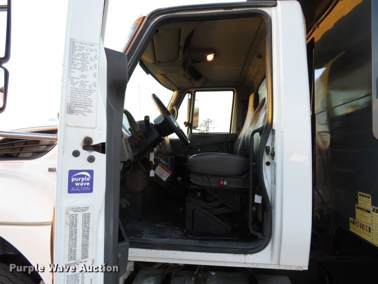 image for item DI3928 2011 International 7500  dump truck