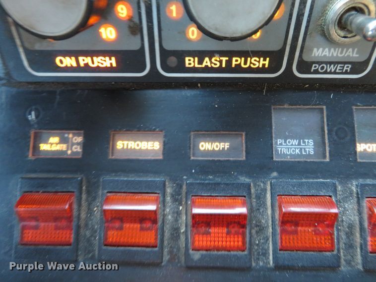 image for item DI3928 2011 International 7500  dump truck