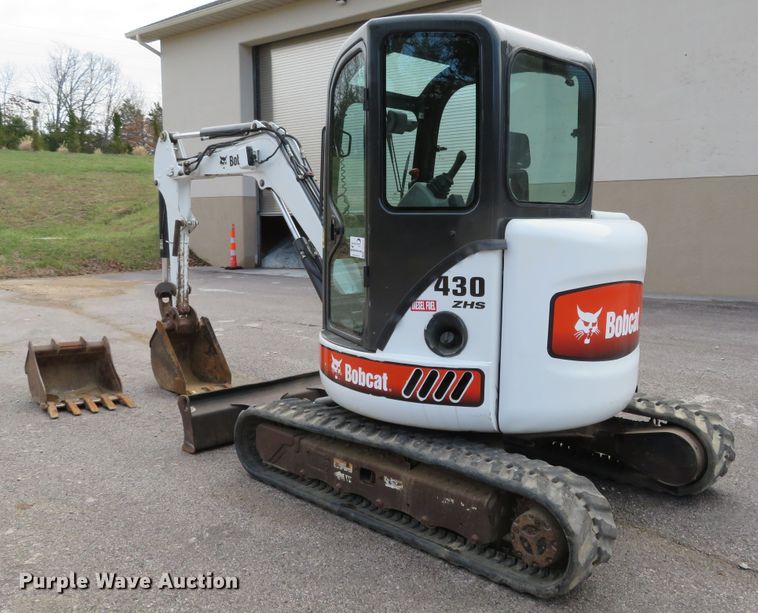 image for item DI3936 2004 Bobcat 430 ZHS  mini excavator