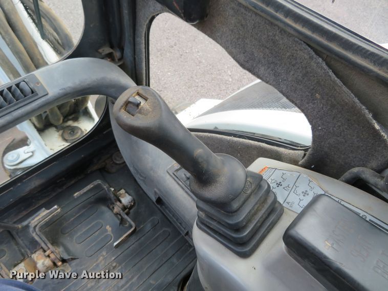 image for item DI3936 2004 Bobcat 430 ZHS  mini excavator