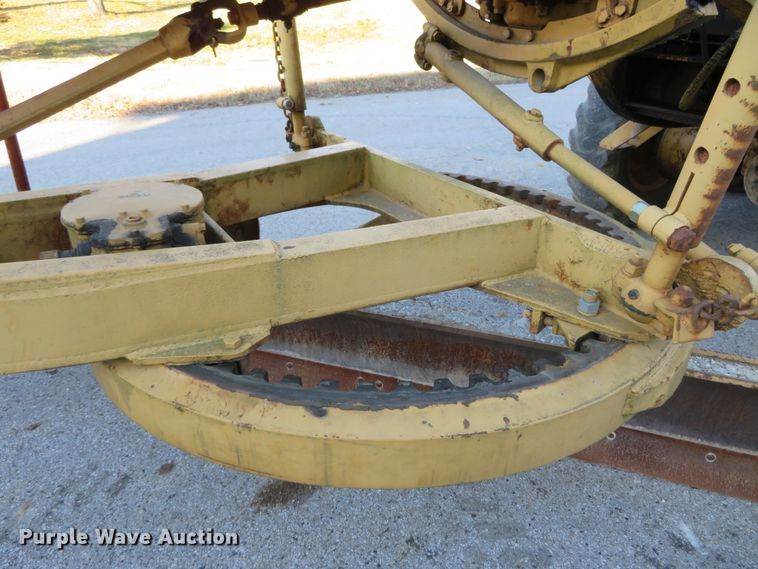 image for item DI3937 Caterpillar 12  rigid frame motor grader