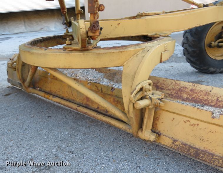 image for item DI3937 Caterpillar 12  rigid frame motor grader