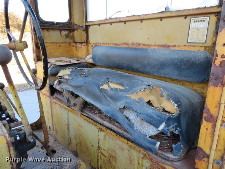 image for item DI3937 Caterpillar 12  rigid frame motor grader