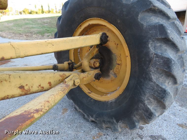 image for item DI3937 Caterpillar 12  rigid frame motor grader