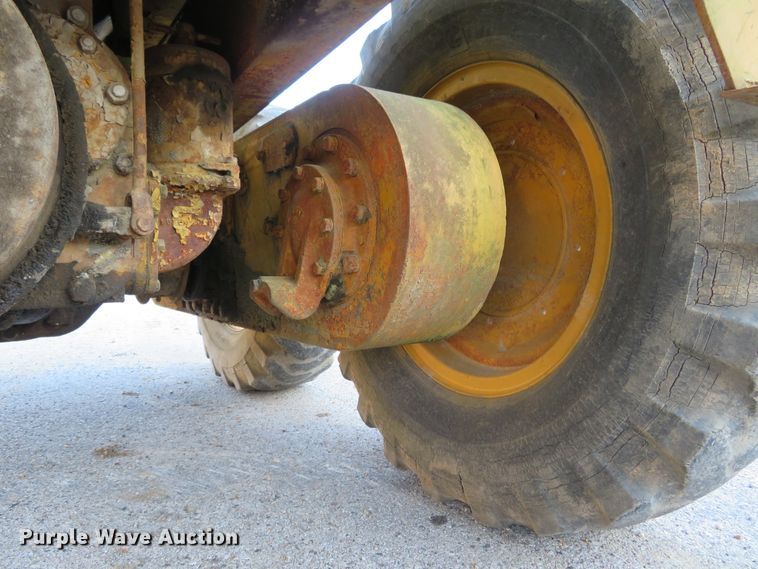 image for item DI3937 Caterpillar 12  rigid frame motor grader