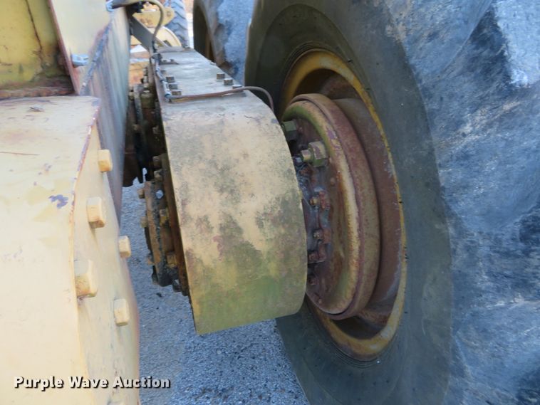 image for item DI3937 Caterpillar 12  rigid frame motor grader