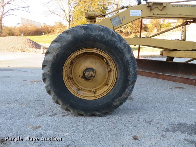 image for item DI3937 Caterpillar 12  rigid frame motor grader