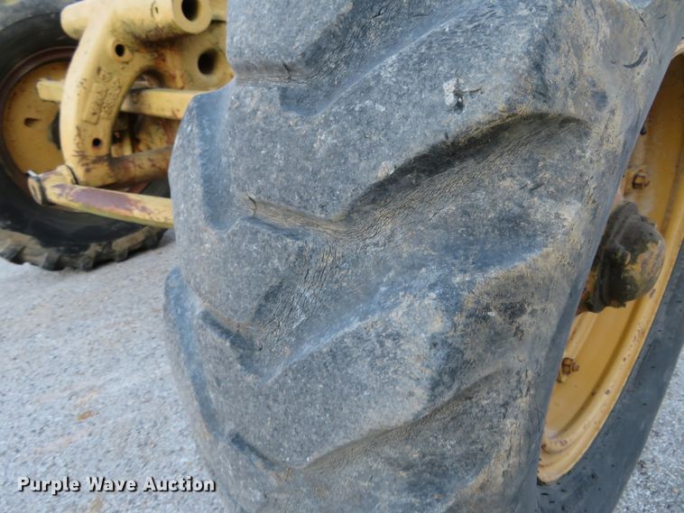 image for item DI3937 Caterpillar 12  rigid frame motor grader