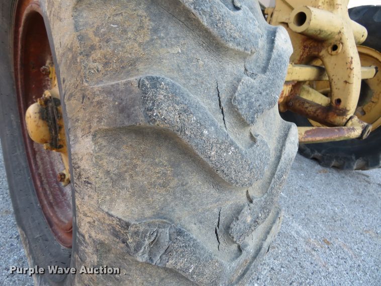 image for item DI3937 Caterpillar 12  rigid frame motor grader