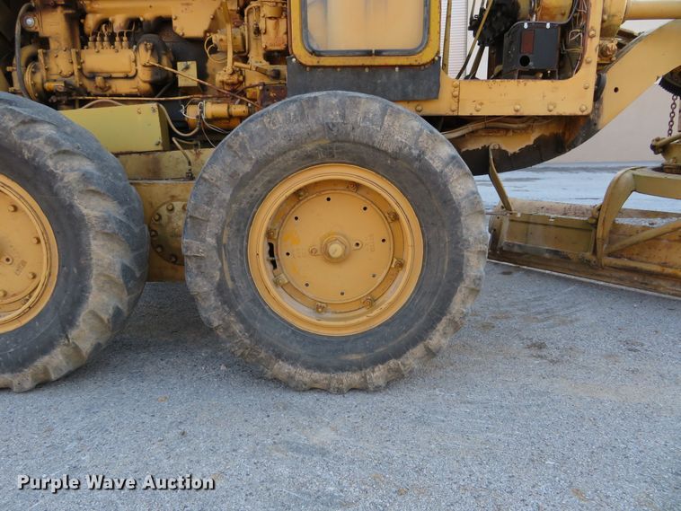 image for item DI3937 Caterpillar 12  rigid frame motor grader