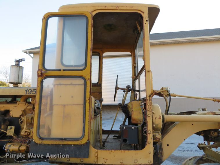 image for item DI3937 Caterpillar 12  rigid frame motor grader