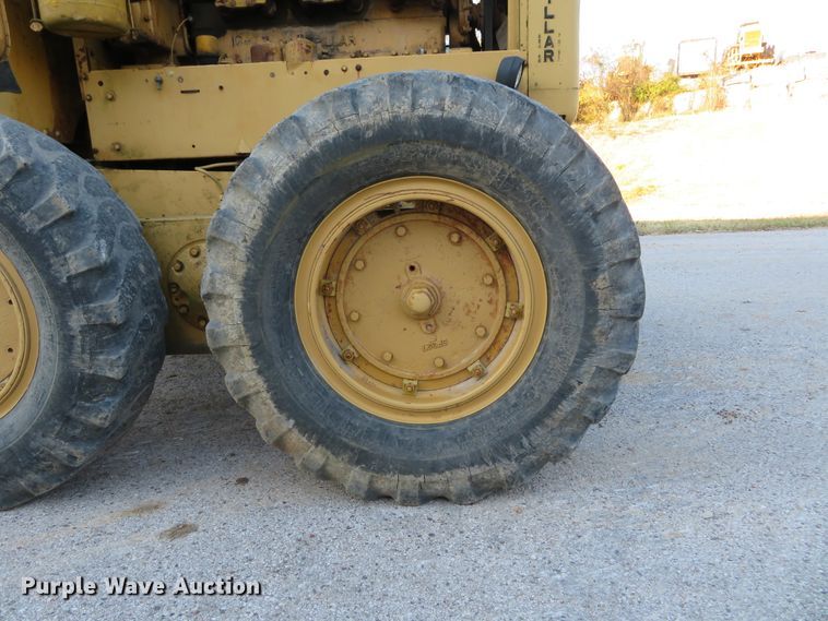 image for item DI3937 Caterpillar 12  rigid frame motor grader