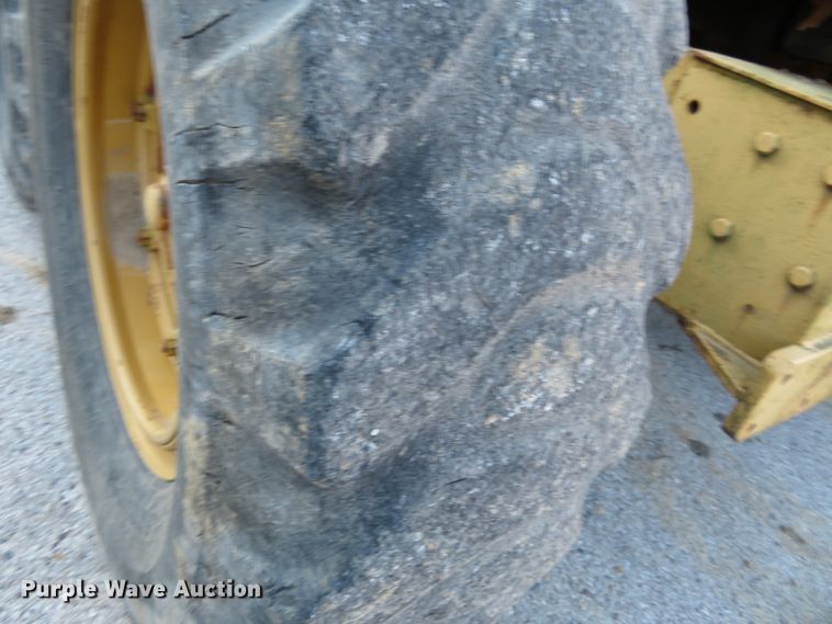 image for item DI3937 Caterpillar 12  rigid frame motor grader