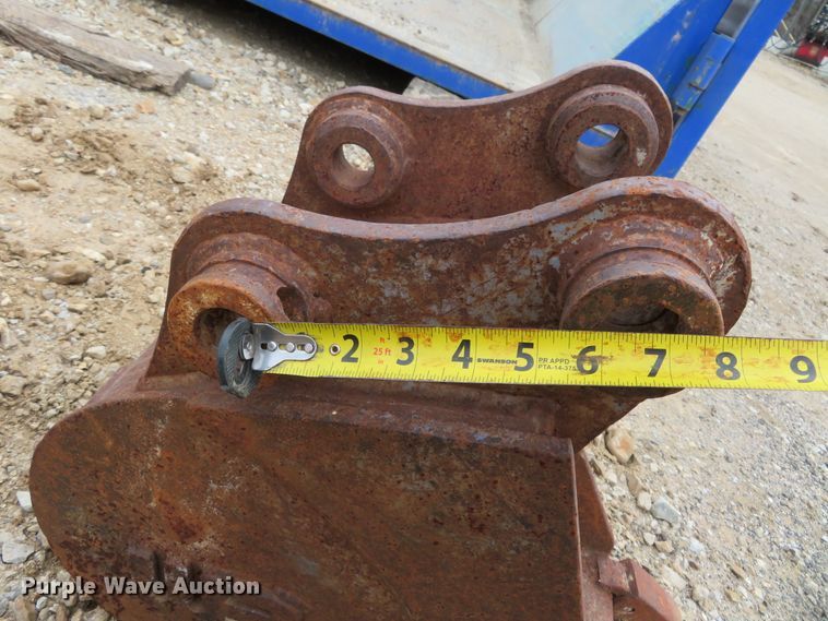 image for item DI3947 Werk-Brau 12"W excavator bucket