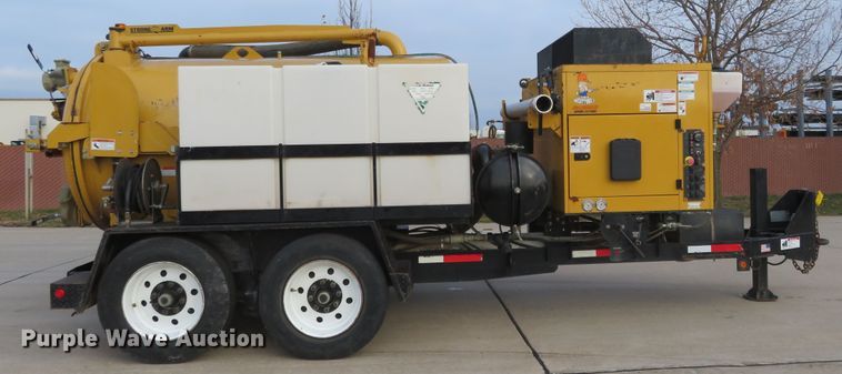 image for item DI3952 2012 Vermeer V800LEHD vacuum excavator