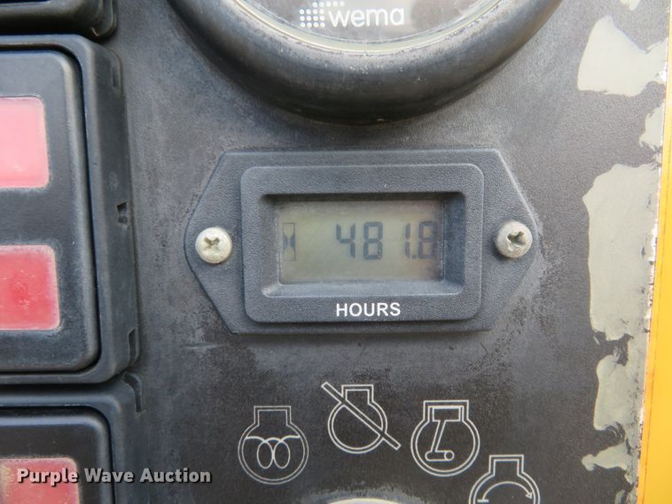 image for item DI3952 2012 Vermeer V800LEHD vacuum excavator