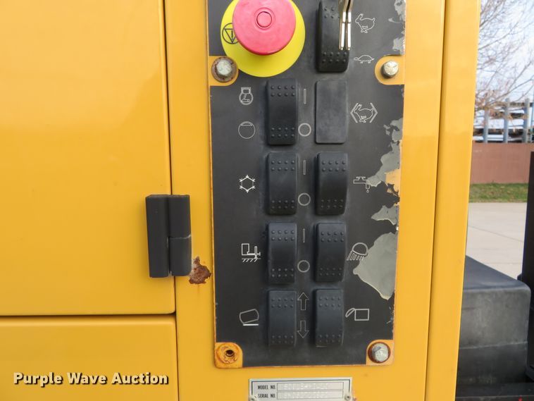 image for item DI3952 2012 Vermeer V800LEHD vacuum excavator