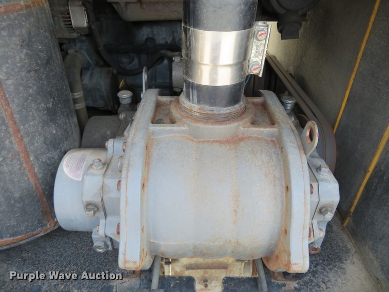 image for item DI3952 2012 Vermeer V800LEHD vacuum excavator