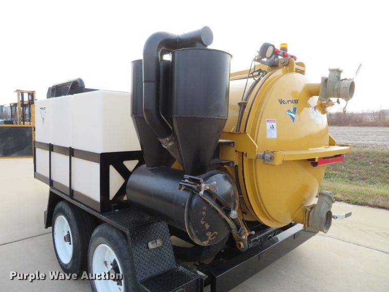 image for item DI3952 2012 Vermeer V800LEHD vacuum excavator