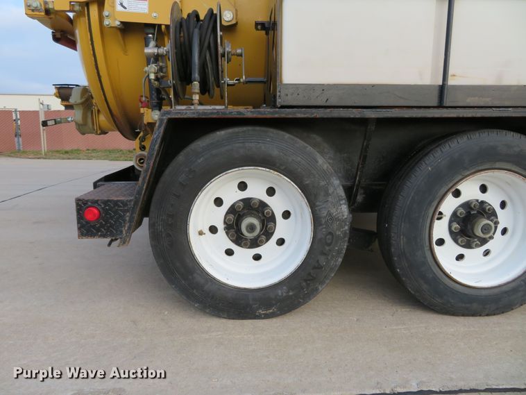 image for item DI3952 2012 Vermeer V800LEHD vacuum excavator