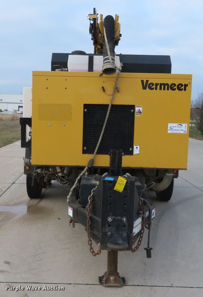 image for item DI3953 2014 Vermeer V800LEHD vacuum excavator