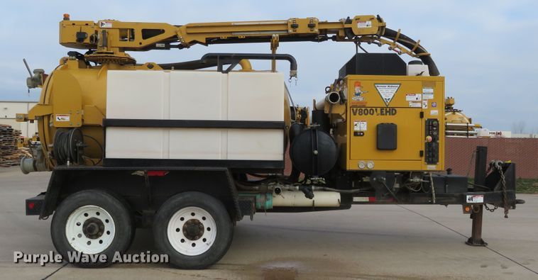 image for item DI3953 2014 Vermeer V800LEHD vacuum excavator