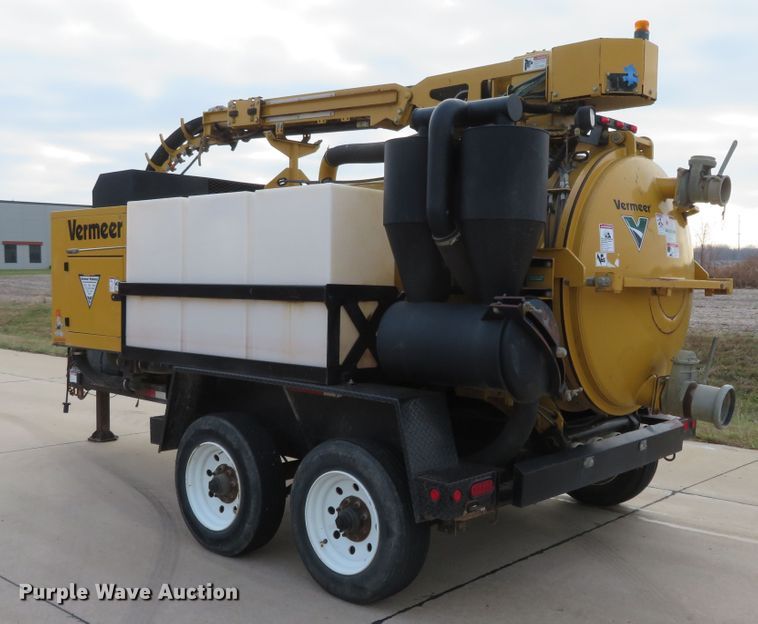 image for item DI3953 2014 Vermeer V800LEHD vacuum excavator