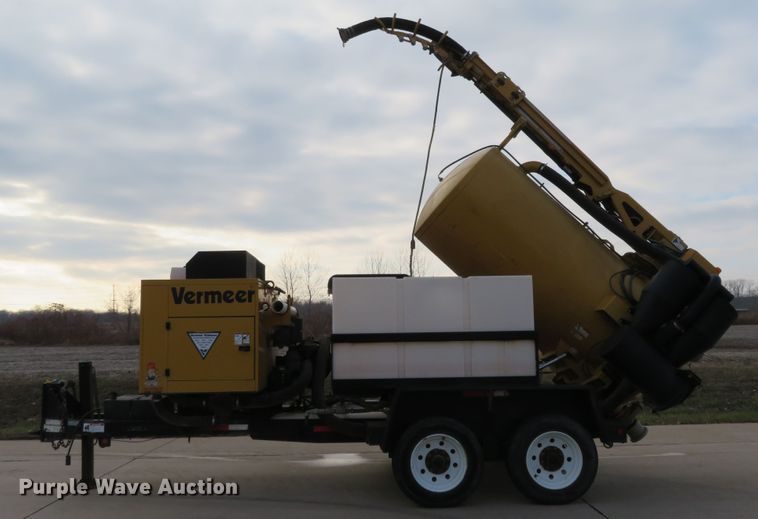 image for item DI3953 2014 Vermeer V800LEHD vacuum excavator