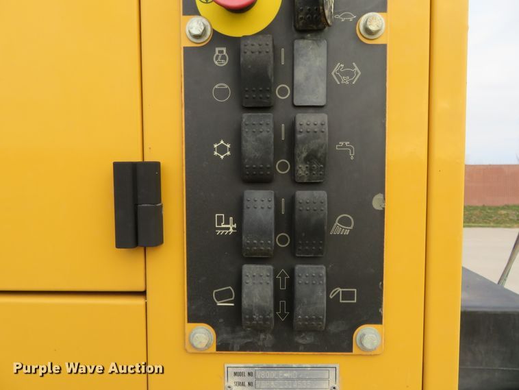 image for item DI3953 2014 Vermeer V800LEHD vacuum excavator