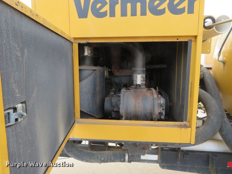 image for item DI3953 2014 Vermeer V800LEHD vacuum excavator