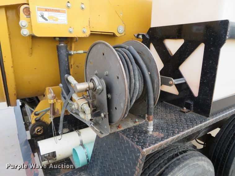 image for item DI3953 2014 Vermeer V800LEHD vacuum excavator