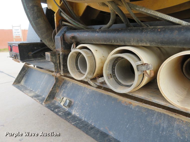 image for item DI3953 2014 Vermeer V800LEHD vacuum excavator