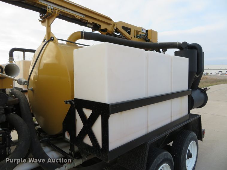 image for item DI3953 2014 Vermeer V800LEHD vacuum excavator