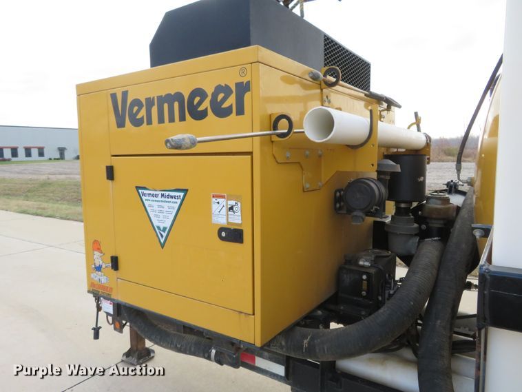 image for item DI3953 2014 Vermeer V800LEHD vacuum excavator