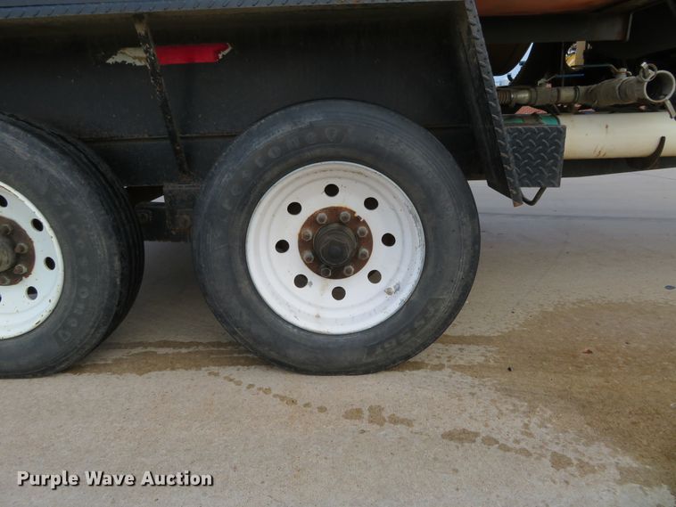 image for item DI3953 2014 Vermeer V800LEHD vacuum excavator