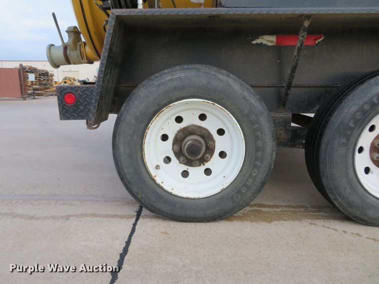 image for item DI3953 2014 Vermeer V800LEHD vacuum excavator