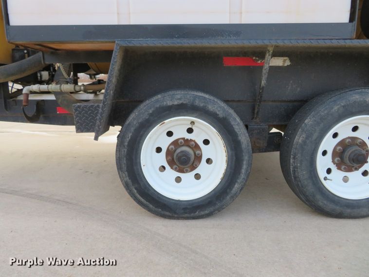 image for item DI3953 2014 Vermeer V800LEHD vacuum excavator