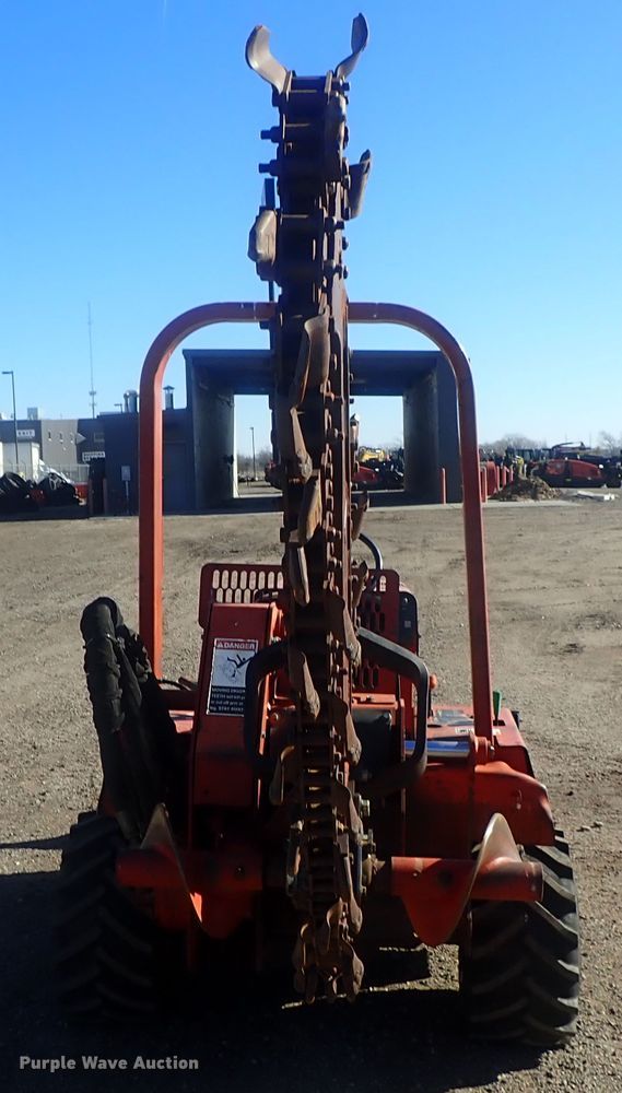 image for item DI7330 1999 Ditch Witch 3700  trencher