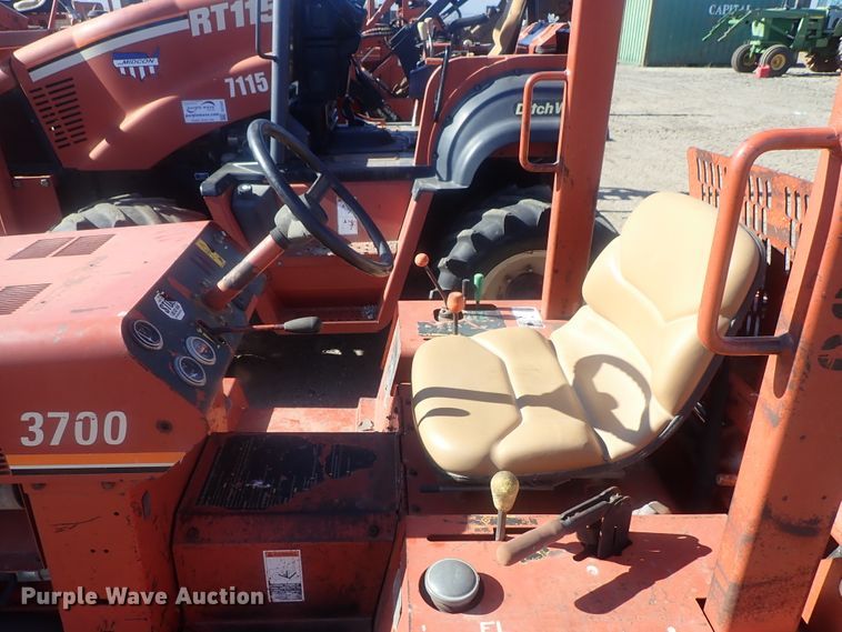 image for item DI7330 1999 Ditch Witch 3700  trencher