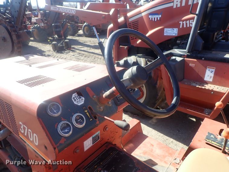 image for item DI7330 1999 Ditch Witch 3700  trencher