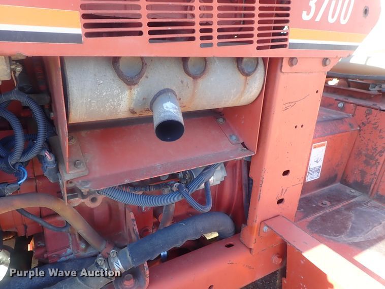 image for item DI7330 1999 Ditch Witch 3700  trencher