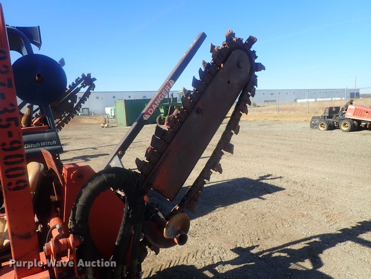 image for item DI7330 1999 Ditch Witch 3700  trencher