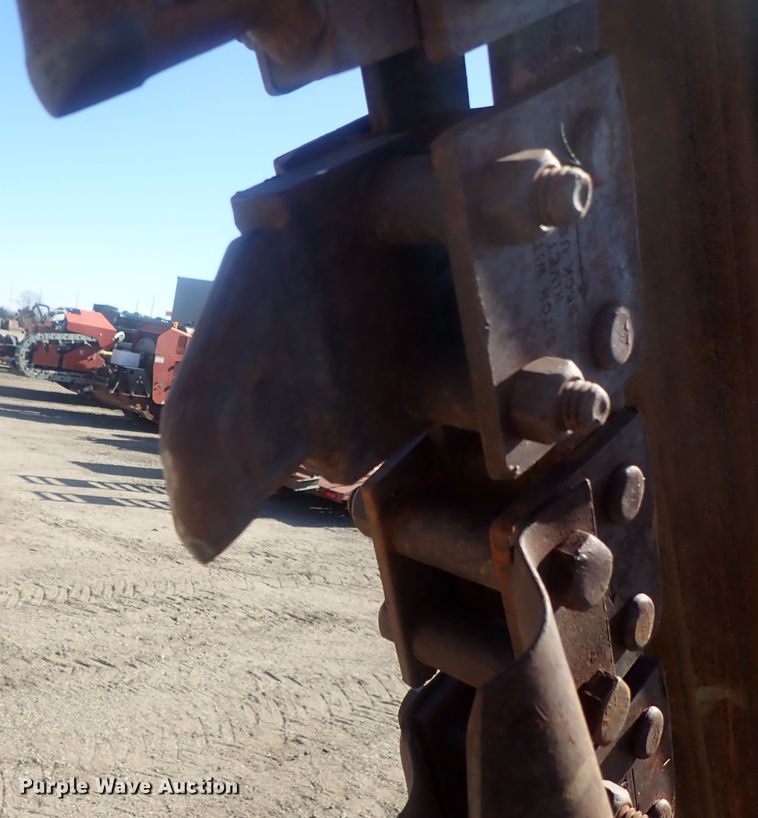 image for item DI7330 1999 Ditch Witch 3700  trencher