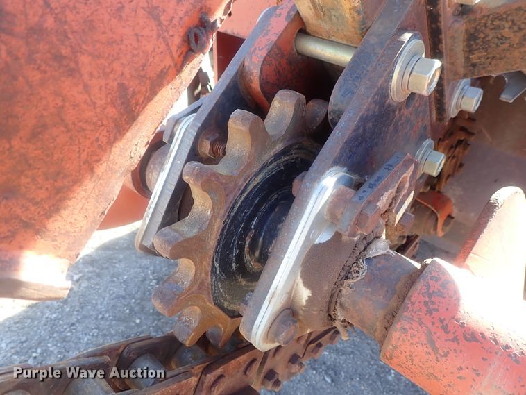 image for item DI7330 1999 Ditch Witch 3700  trencher