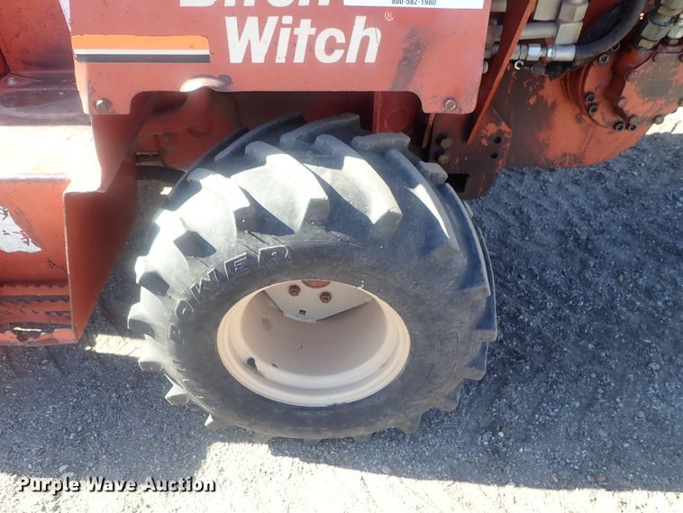 image for item DI7330 1999 Ditch Witch 3700  trencher