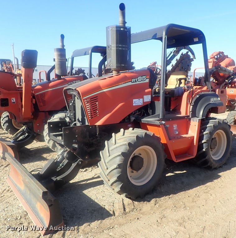 image for item DI7331 2007 Ditch Witch RT95H  cable plow