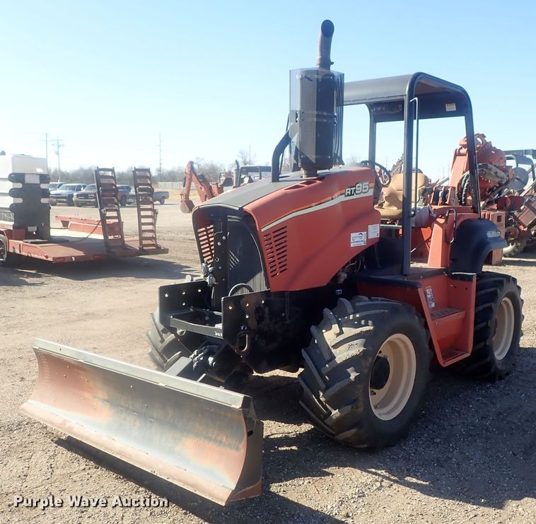 image for item DI7331 2007 Ditch Witch RT95H  cable plow