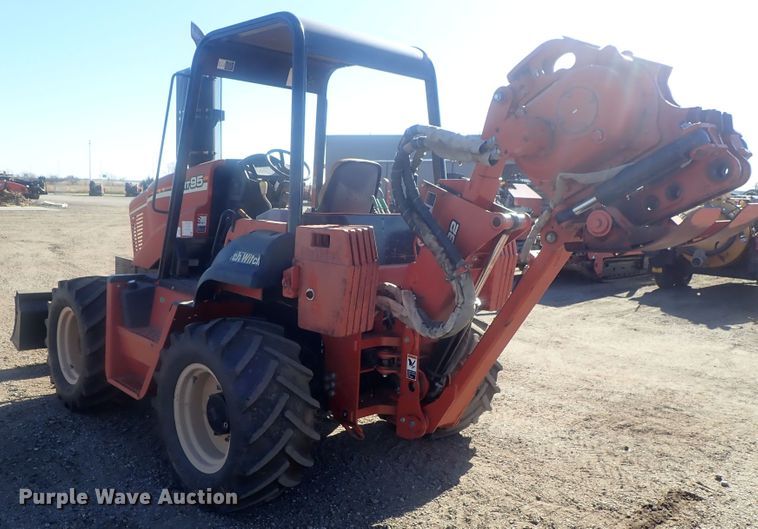 image for item DI7331 2007 Ditch Witch RT95H  cable plow